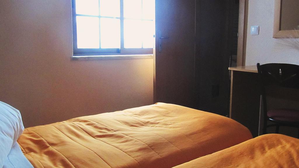 Abrigo Da Estrela Bed & Breakfast Covilhã Rom bilde